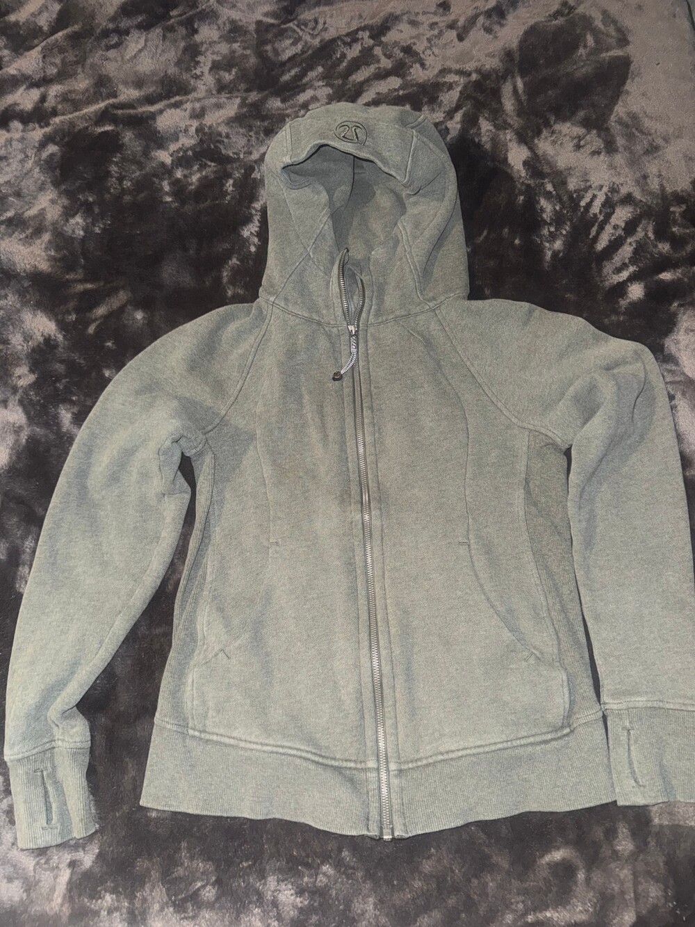 Lululemon scuba full Zip-Up Hoodie with Thumb Holes and Embroidered Logo on Hood